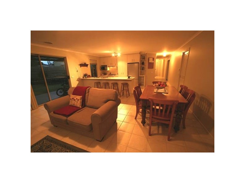 10 Barton Place, Traralgon VIC 3844