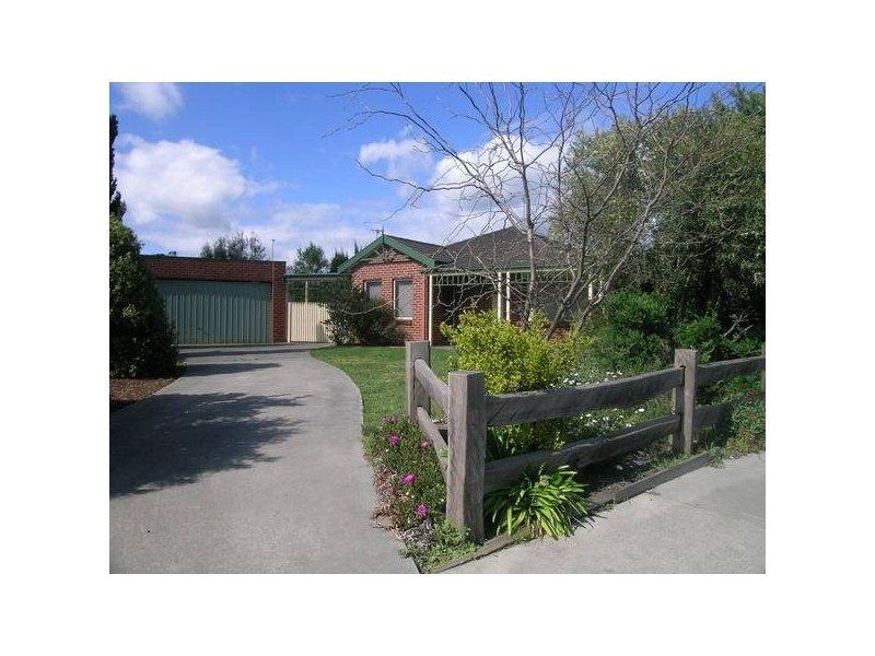 48 Swallow Grove, Traralgon VIC 3844