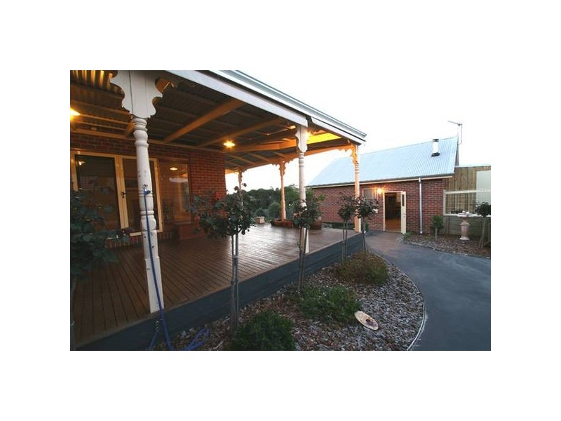 100-102 Hickox Street, Traralgon VIC 3844