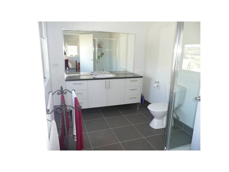 2/2 Hedges Avenue, Traralgon VIC 3844