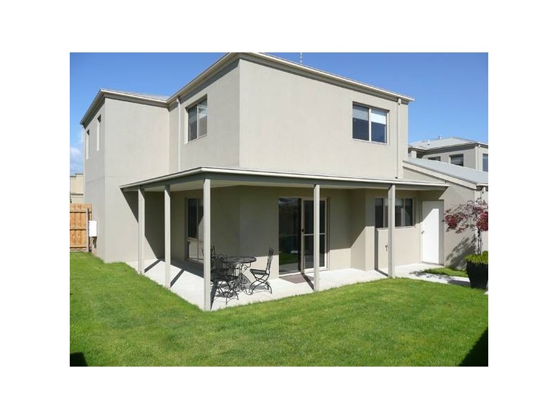 2/2 Hedges Avenue, Traralgon VIC 3844