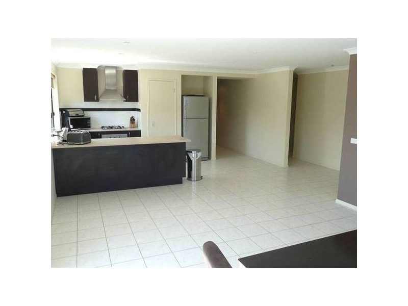 26 Wood Street, Rosedale VIC 3847