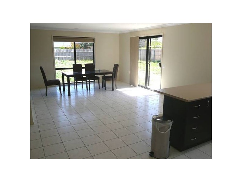 26 Wood Street, Rosedale VIC 3847