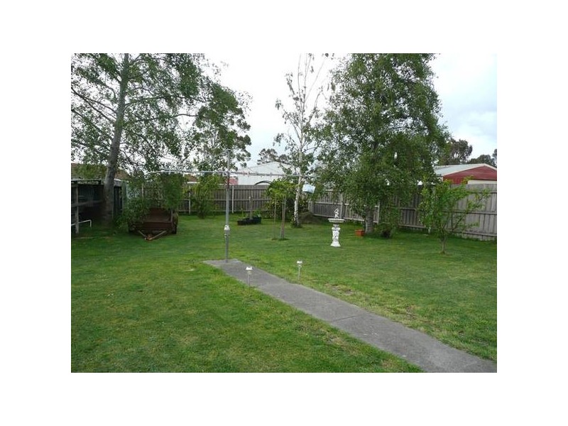 24 Strathcole Drive, Traralgon VIC 3844