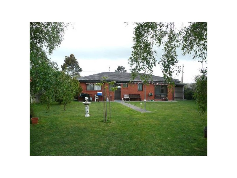 24 Strathcole Drive, Traralgon VIC 3844