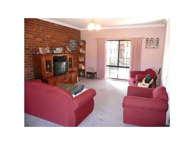 105 Warren Terrace, Hazelwood North VIC 3840