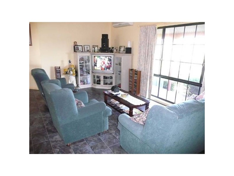 105 Warren Terrace, Hazelwood North VIC 3840