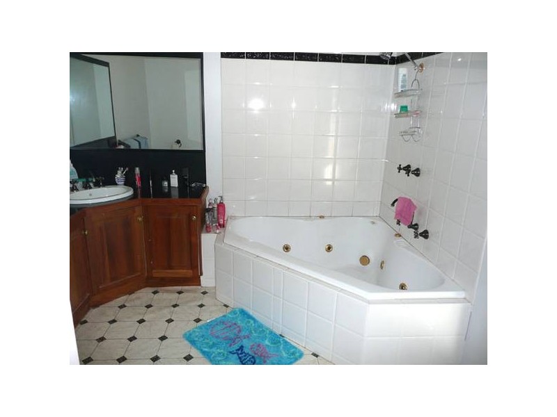 105 Warren Terrace, Hazelwood North VIC 3840