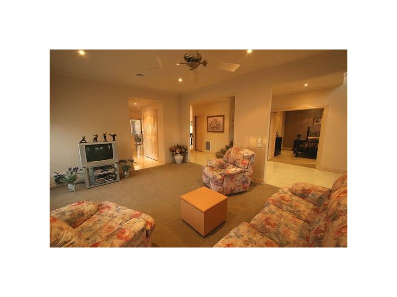 4 Ellavale Drive, Traralgon VIC 3844