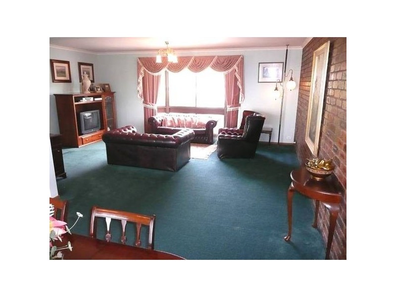 135 Rickard Drive, Hazelwood South VIC 3840