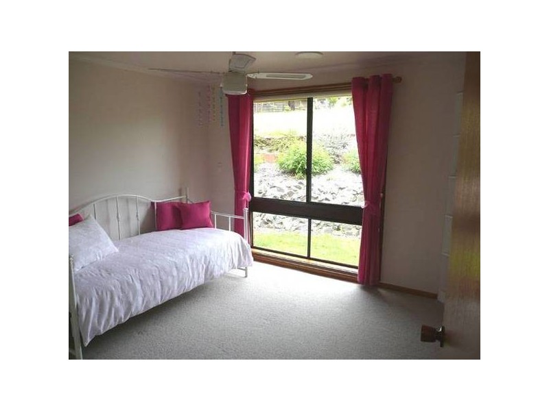 135 Rickard Drive, Hazelwood South VIC 3840