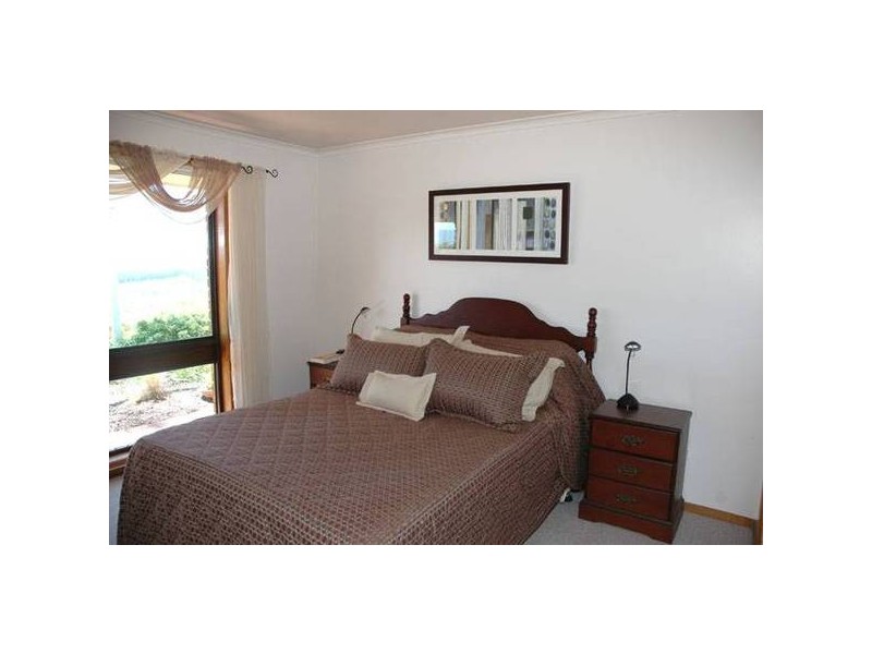 135 Rickard Drive, Hazelwood South VIC 3840