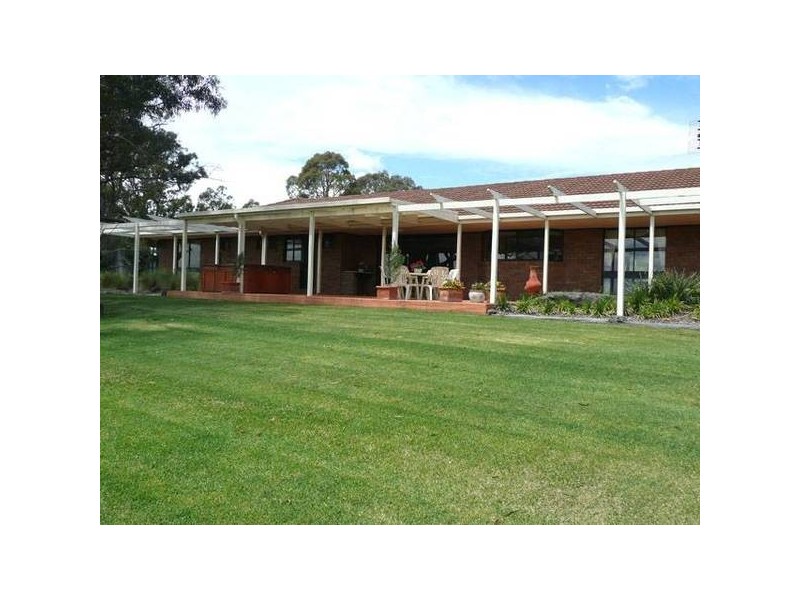 135 Rickard Drive, Hazelwood South VIC 3840