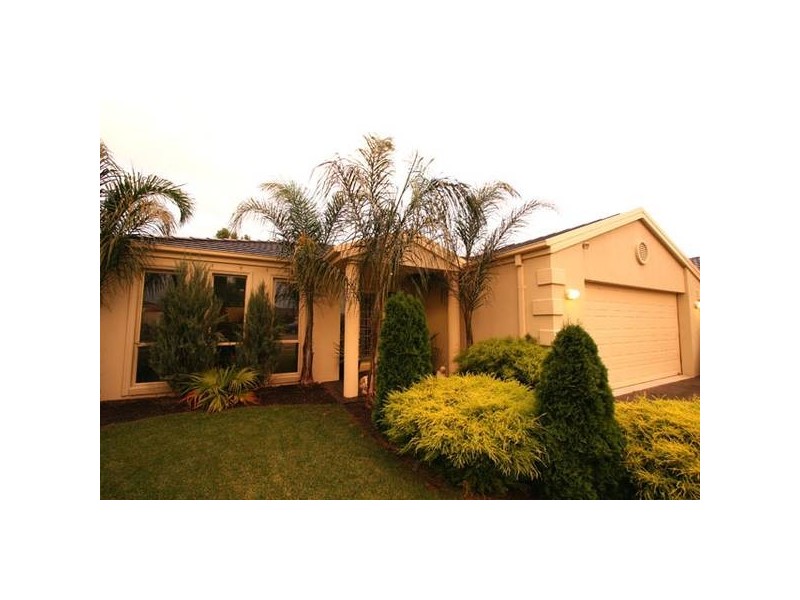 12 Barton Place, Traralgon VIC 3844