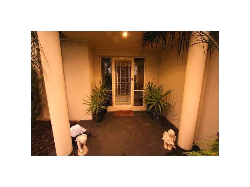 12 Barton Place, Traralgon VIC 3844