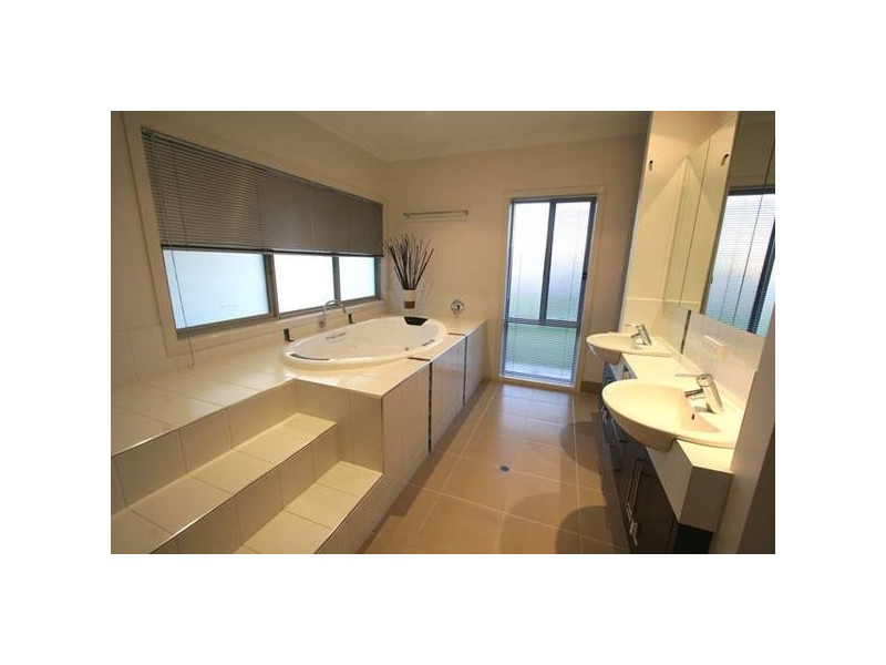 5 Nicholson Place, Traralgon VIC 3844