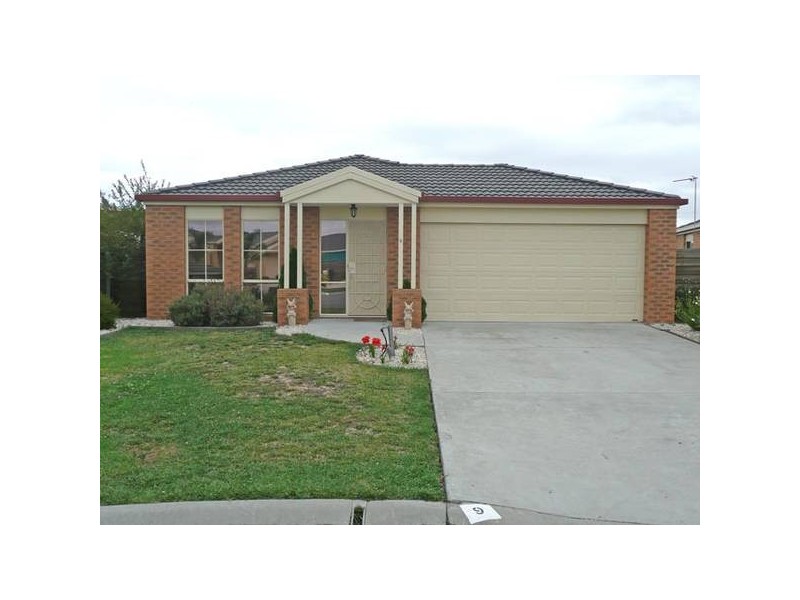 9 Giles Place, Traralgon VIC 3844