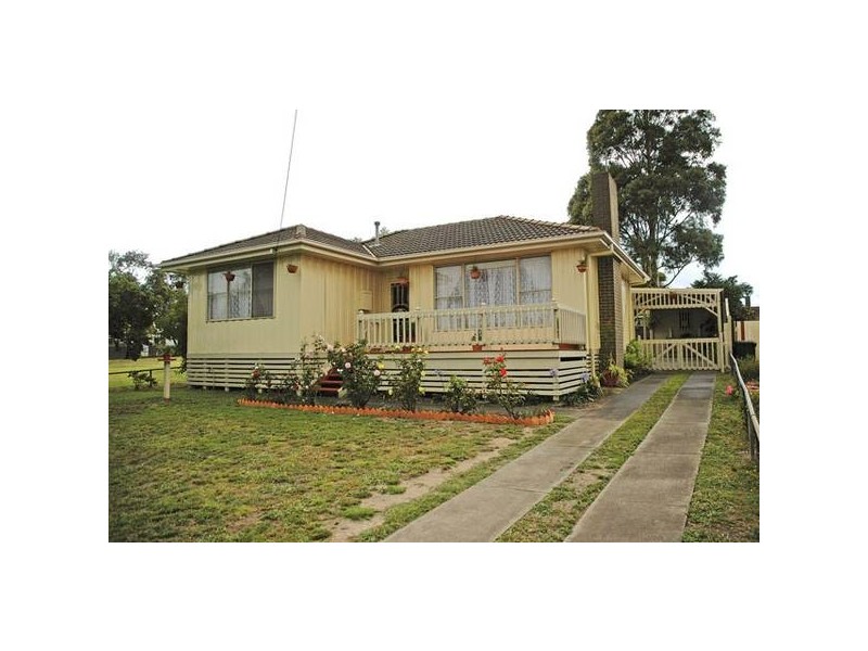 4 Lyndon Crescent, Traralgon VIC 3844