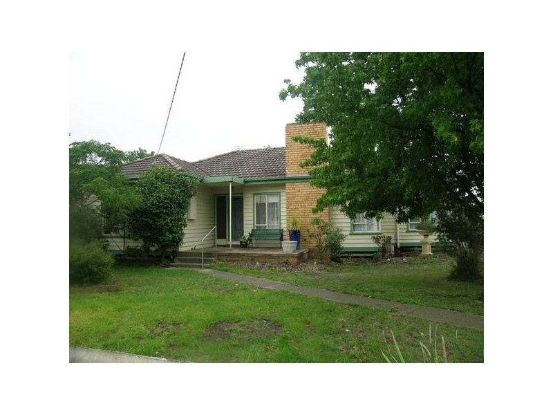 7 Glen Elwyn Avenue, Glengarry VIC 3854