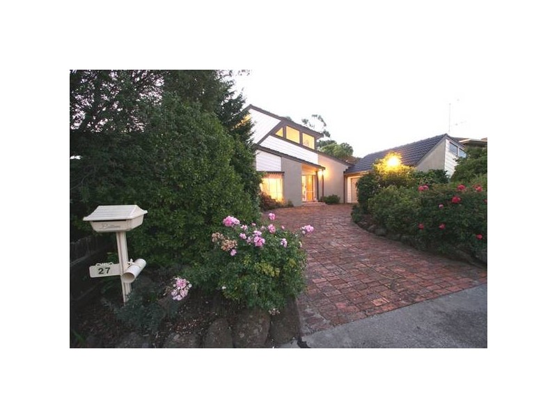 27 Coster Circle, Traralgon VIC 3844