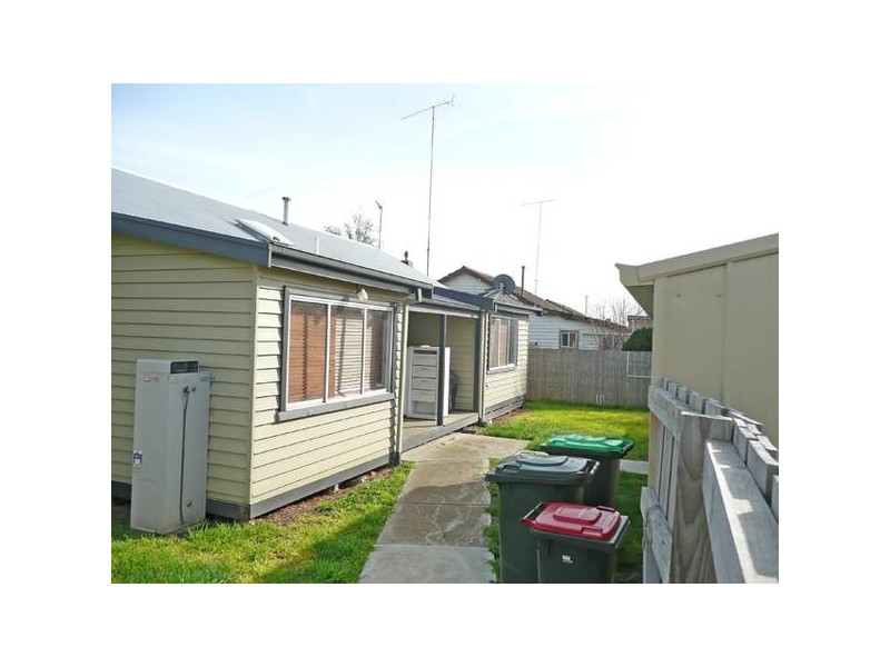 1/24 Ambrose Avenue, Traralgon VIC 3844