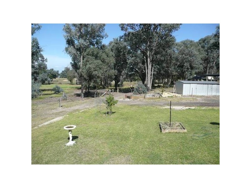 45 Hocking Crescent, Toongabbie VIC 3856