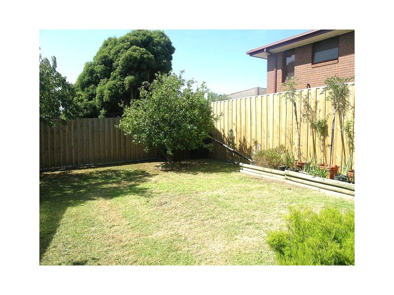 17 Oak Avenue, Traralgon VIC 3844