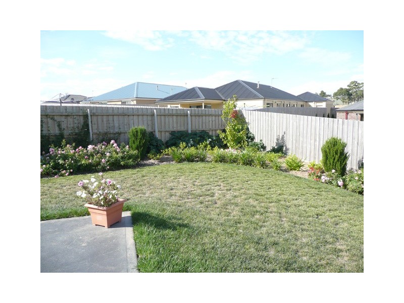 18 Lawn Avenue, Traralgon VIC 3844
