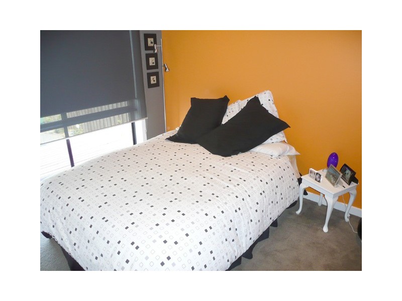 18 Lawn Avenue, Traralgon VIC 3844