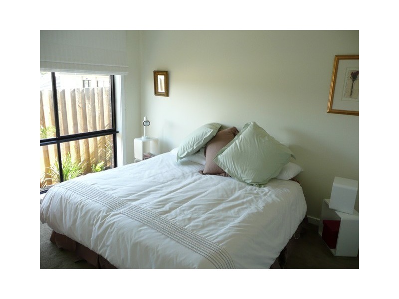 18 Lawn Avenue, Traralgon VIC 3844