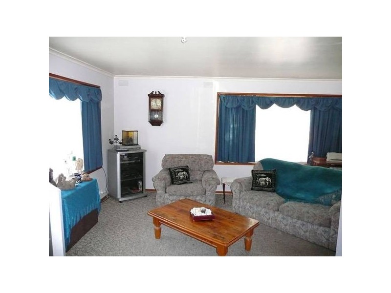 33 Sparks Lane, Toongabbie VIC 3856