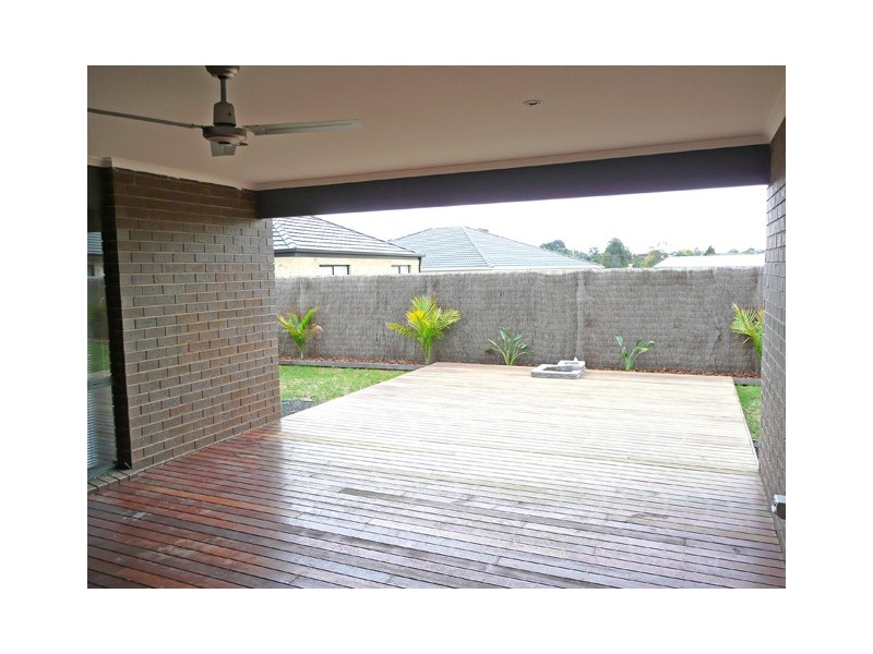 28 Oak Avenue, Traralgon VIC 3844