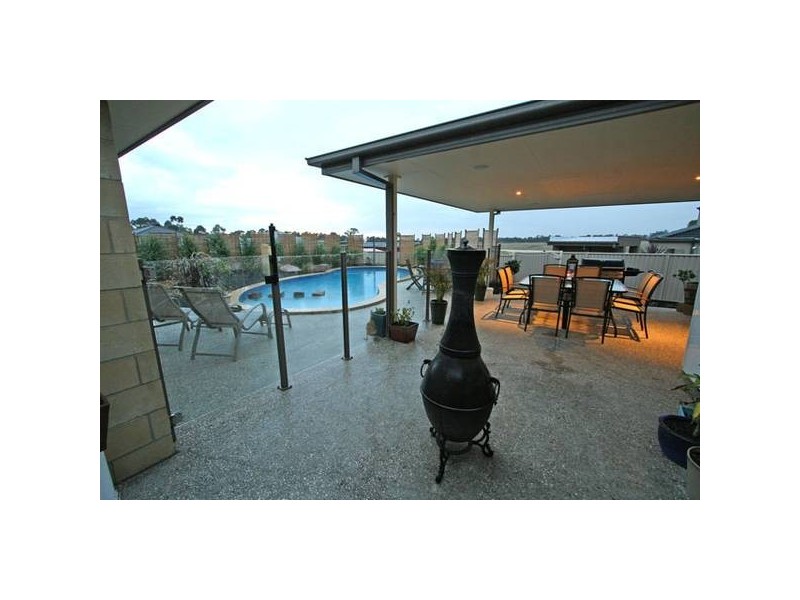 17 Woodhall Close, Traralgon VIC 3844