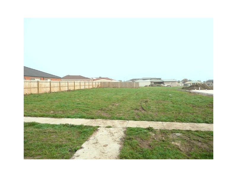 35 Davey Drive, Trafalgar VIC 3824