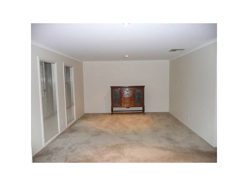 8 Avon Close, Traralgon VIC 3844