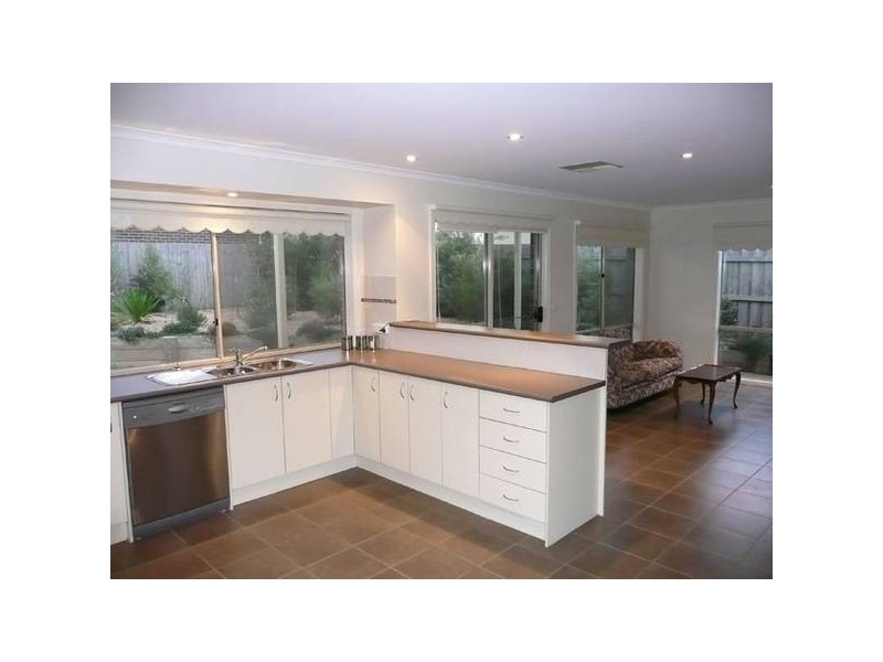 8 Avon Close, Traralgon VIC 3844