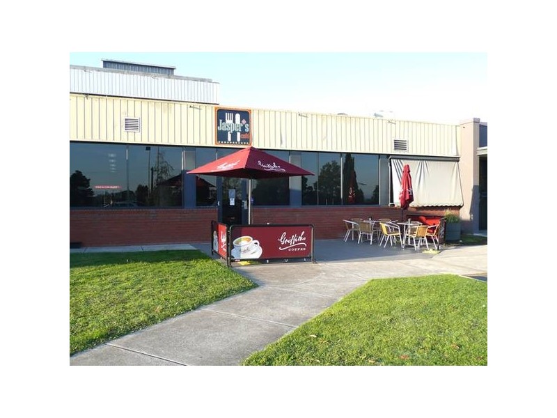 Ollerton Avenue, Moe VIC 3825