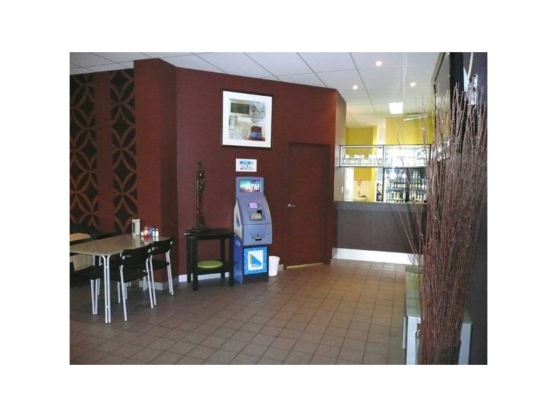 Ollerton Avenue, Moe VIC 3825