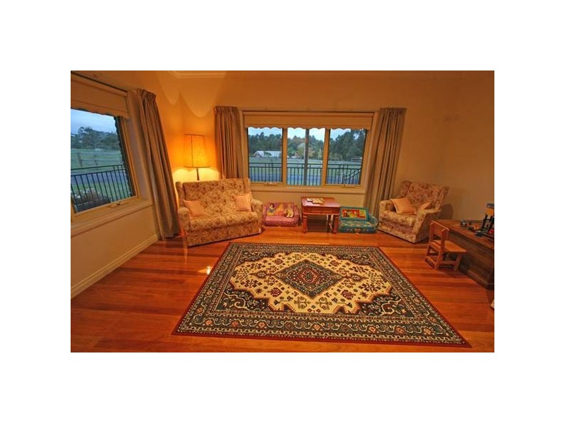 11 Warren Terrace, Hazelwood North VIC 3840