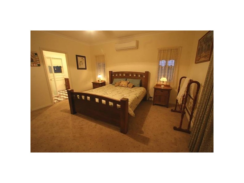 11 Warren Terrace, Hazelwood North VIC 3840