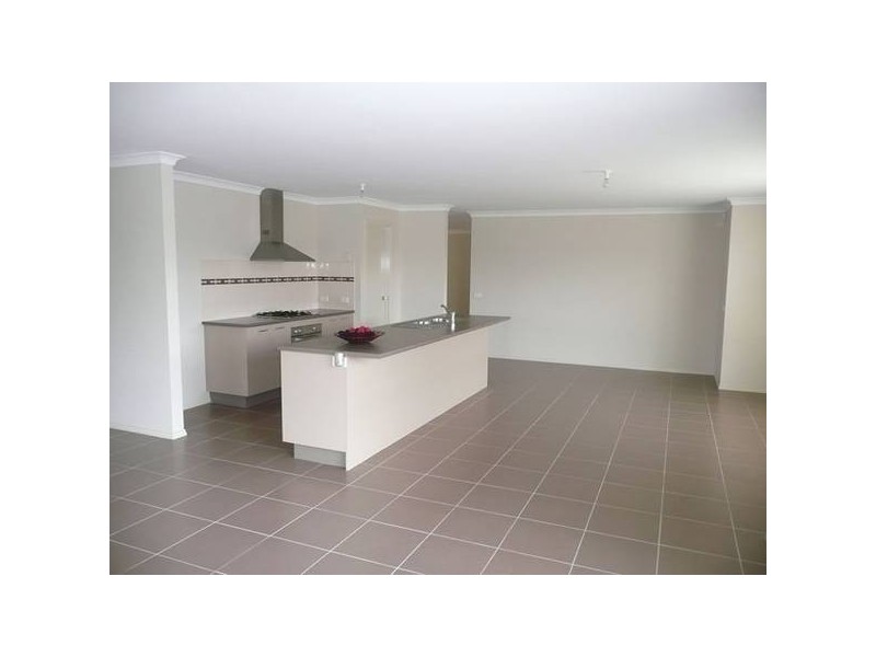11 Riverslea Boulevard, Traralgon VIC 3844