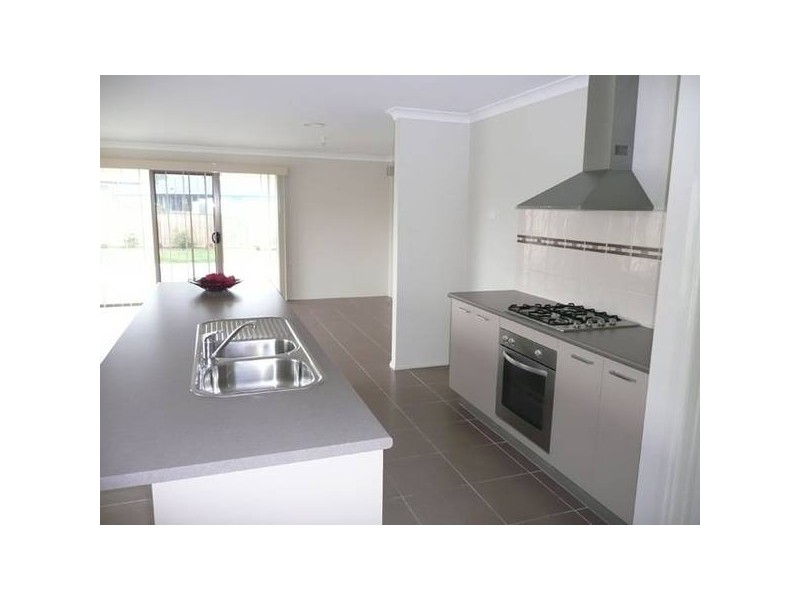 11 Riverslea Boulevard, Traralgon VIC 3844