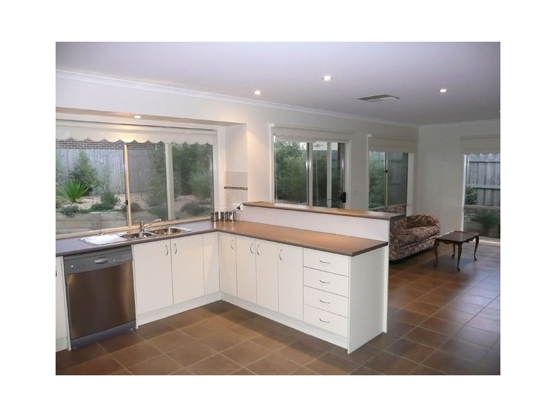 8 Avon Close, Traralgon VIC 3844