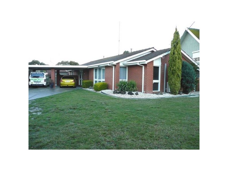 33 Wirilda Crescent, Traralgon VIC 3844