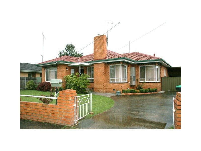 17 Saunders Crescent, Traralgon VIC 3844