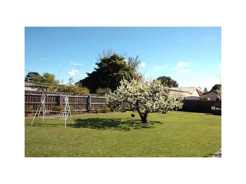 17 Saunders Crescent, Traralgon VIC 3844