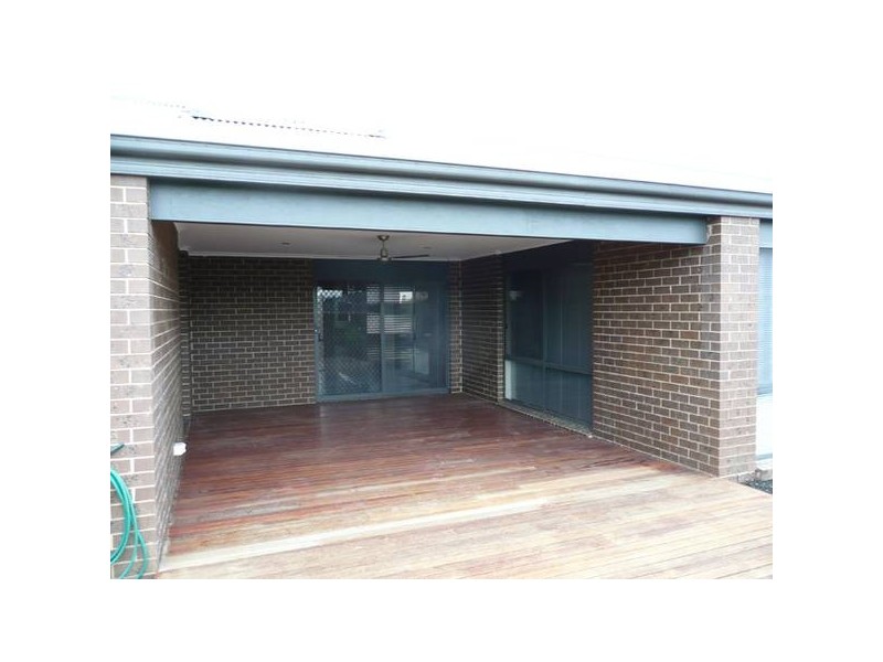 28 Oak Avenue, Traralgon VIC 3844