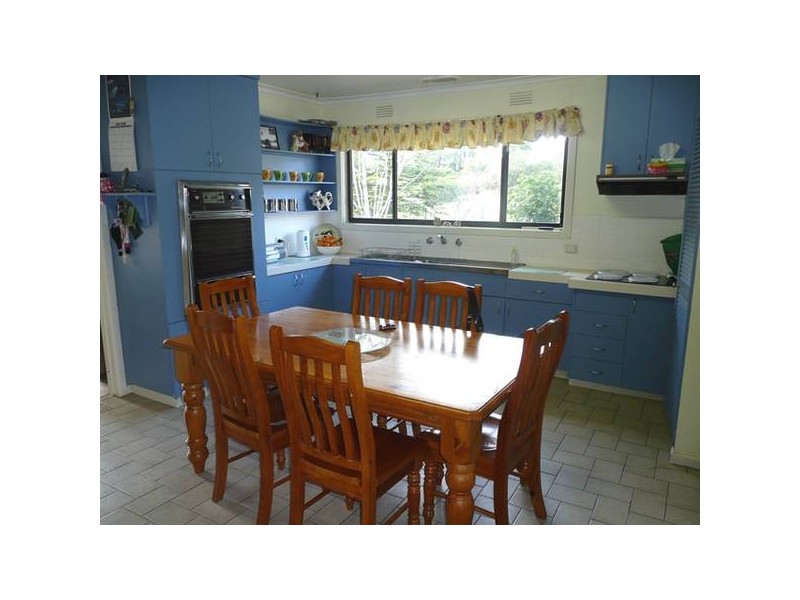 19 Stradbroke Road, Gormandale VIC 3873