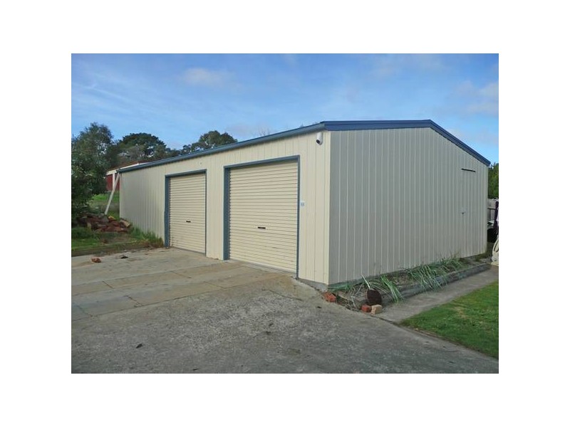 19 Stradbroke Road, Gormandale VIC 3873