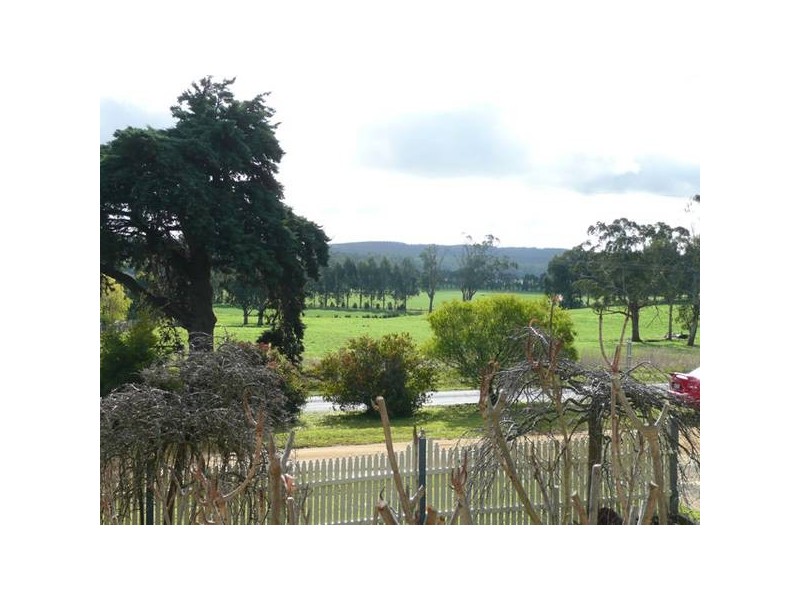 19 Stradbroke Road, Gormandale VIC 3873